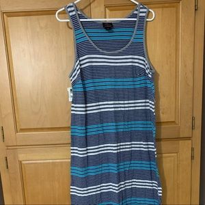 Maternity maxi dress